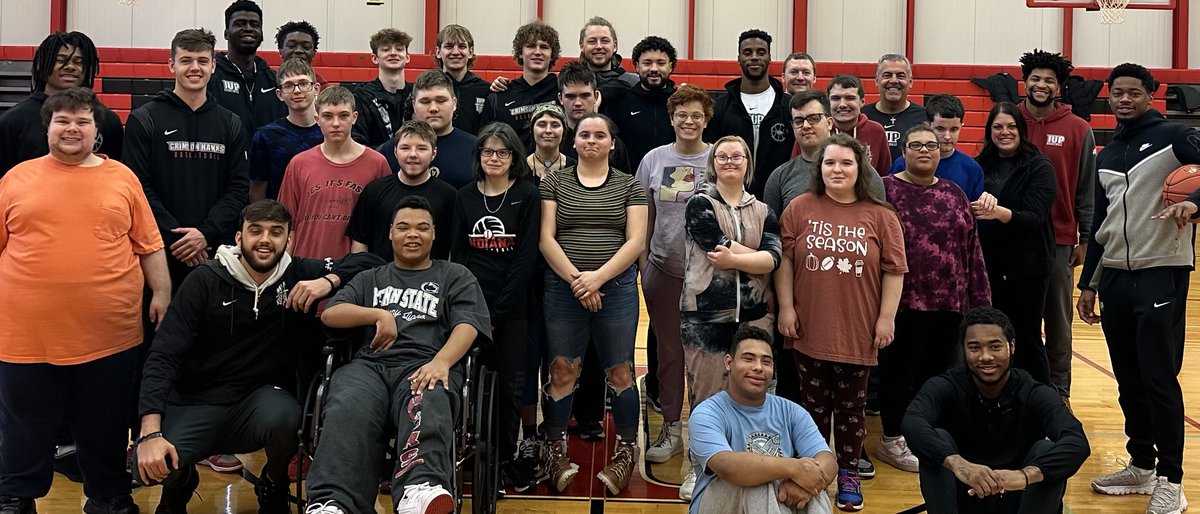 ⁦<a href="/IUP_MBB/">IUP Men’s Basketball</a>⁩ had a great experience sharing time with the Life Skills class at Indiana High School this morning. Thanks to Lori Dadson for setting it up. A lot of neat young people that our guys blessed. It’s more than Basketball 🙏❤️✝️. #g2G🙏🦅