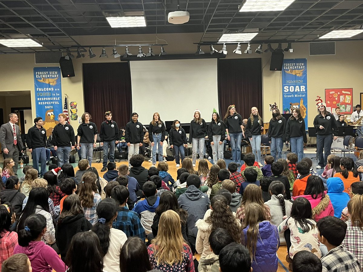 ForestViewES's tweet photo. The JHS orchestra serenaded us, the jazz choir kept us hopping, and the jazz band blew our 4th and 5th graders away! https://t.co/vQ0P3GdPSz
