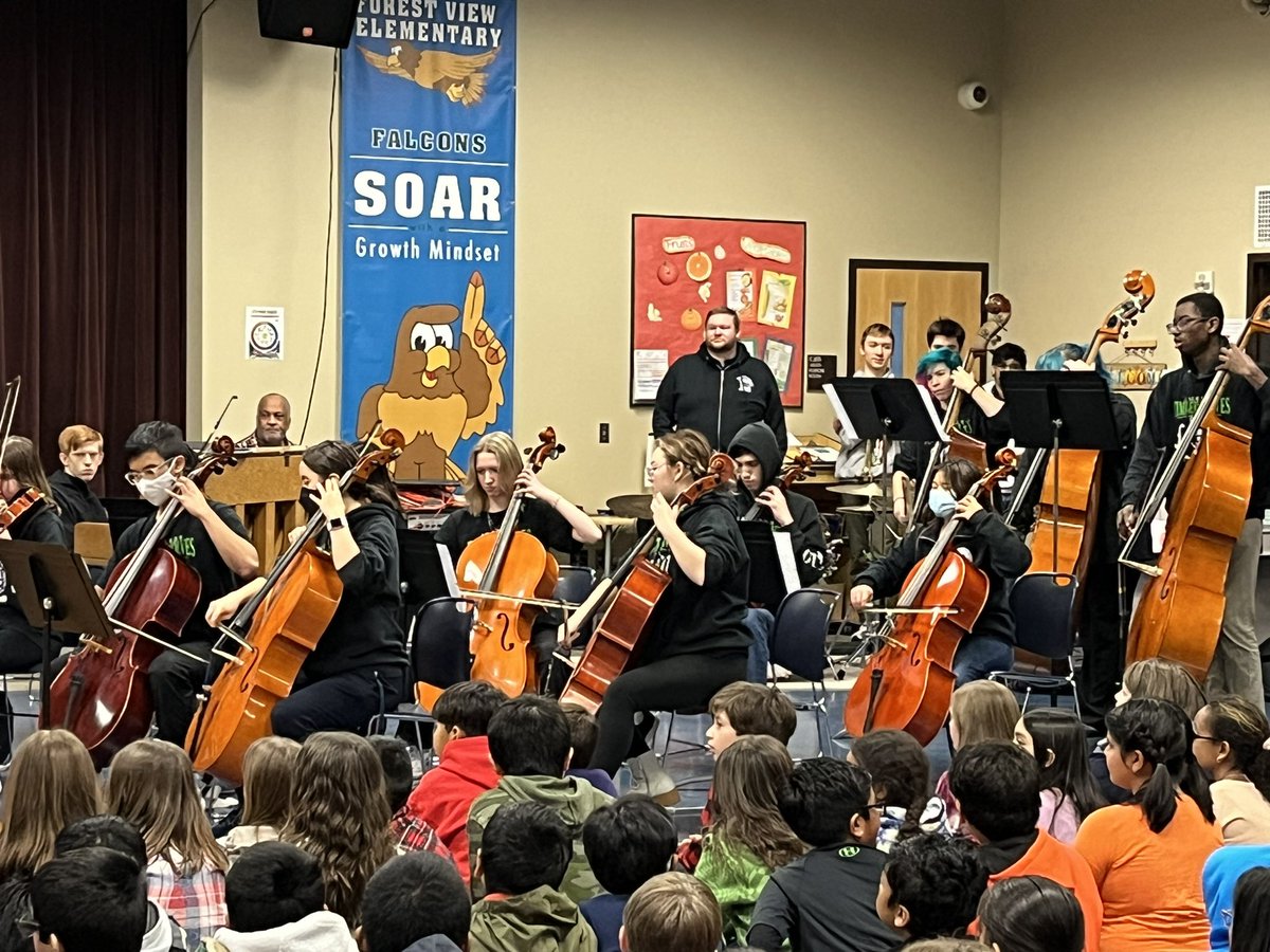 ForestViewES's tweet photo. The JHS orchestra serenaded us, the jazz choir kept us hopping, and the jazz band blew our 4th and 5th graders away! https://t.co/vQ0P3GdPSz