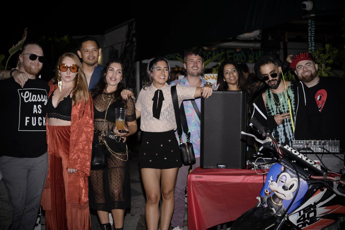 Huge thanks to the <a href="/FreakTheDisco/">Freak the Disco</a> Family, those  #TOONZ  🎶 had us groovin to the cuts 😼⚡️💈✂️  #ArtBaselMiami2022 #music #artist