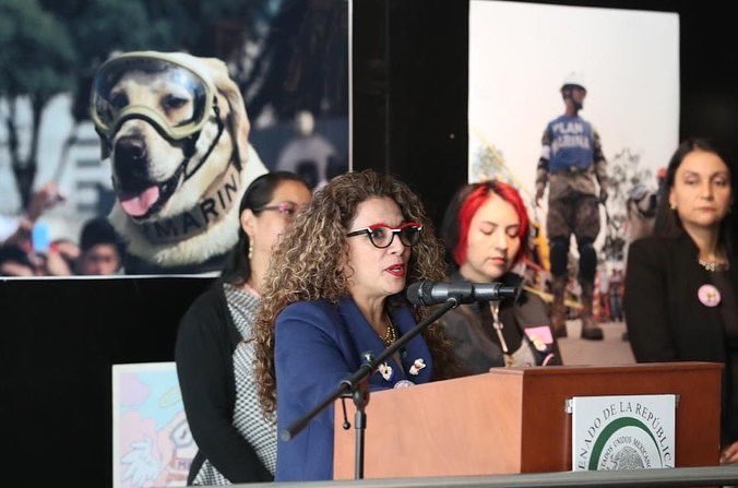 RocioAbreuA's tweet photo. Esta exposición es en su honor y para recordar que si los animales pueden rescatar humanos, los humanos también podemos rescatar animales. ❤️

Desde el Senado de la República realizamos la exposición fotográfica “Frida, México te agradece”.

#Campeche #CiudadDelCamen #Morena https://t.co/EP3rYt0Wgx