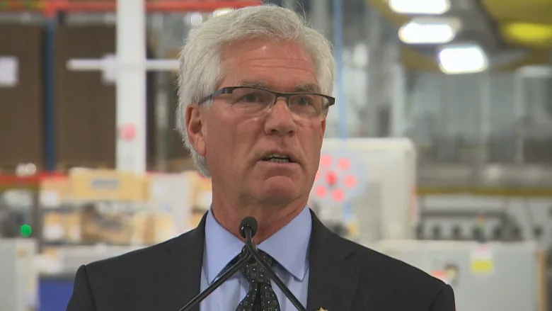 Dans des discours à la Chambre des communes mercredi après-midi, les députés fédéraux rendront hommage au député de Winnipeg-Centre-Sud, Jim Carr, décédé lundi. #rcmb #polcan 📷: CBC