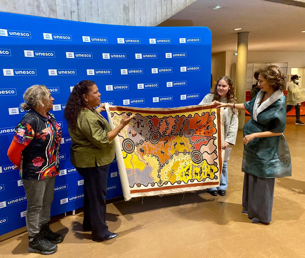 Thank you <a href="/AAzoulay/">Audrey Azoulay</a> for exchanges with Australia’s Delegation to #IDIL &amp; to discuss the importance of <a href="/UNESCO/">UNESCO 🏛️ #Education #Sciences #Culture 🇺🇳</a> ‘s work for the protection of indigenous languages. #IndigenousLanguages #IndigenousPeoples <a href="/UNESCOinAus/">Australian National Commission for UNESCO</a> <a href="/UNESCO/">UNESCO 🏛️ #Education #Sciences #Culture 🇺🇳</a> <a href="/FirstLangAU/">First Languages Aust</a> <a href="/AIATSIS/">AIATSIS</a> <a href="/AusGovArts/">AusGov Office for the Arts</a>
