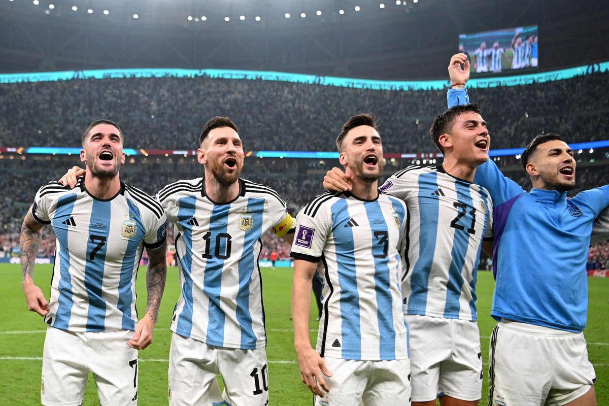 Muchísimas emociones y muchísima felicidad por el equipo y por todo el país. ¡¡Estamos en la FINAL DEL MUNDO!! 🇦🇷 #todosjuntos #vamosargentina