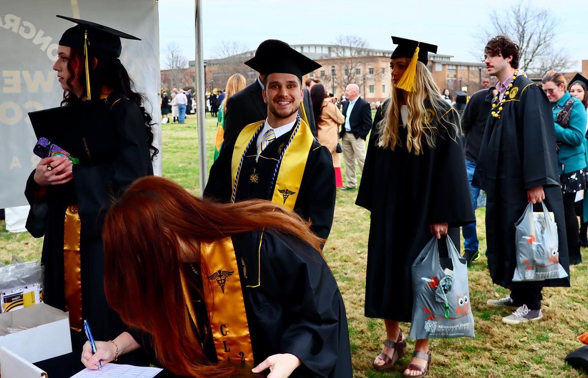 wellstarcollege's tweet photo. Congratulations #WCHHS Class of 2022 ππππ
#thisiswellstarcollege #ksugrad #wchhs22 #hootyhoo
#ksualumni #Foreverowlπ¦ https://t.co/WZayoW16jt