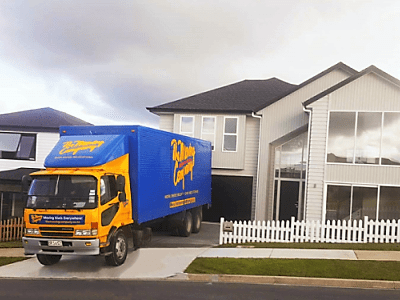 NZ_TheMovingCo's tweet image. ➡️ When should I book in my move? 📦🚛

If you are moving overseas, we recommend booking in 8-12 weeks in advance and 4-6 weeks for all domestic moves. 

Know your moving dates? Get a free no-obligation quote today: bit.ly/3HxoYk9 

#TheMovingCompany #MovingFAQs