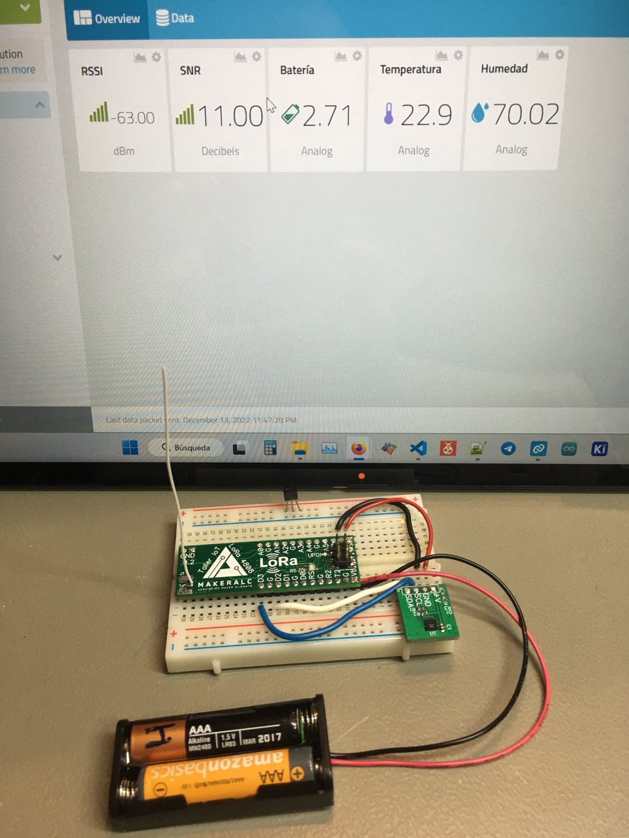 Placa LoRa compatible con Arduimo conectada a un sensor de temperatura/humedad y mandado datos a <a href="/CayenneIoT/">myDevices Cayenne</a> a través de la red de <a href="/helium/">Helium🎈</a> . 

Empzando a escribir la tercera parte de construye tu dispositivo LoRa: jmnelectronics.com/archives/12259 

<a href="/MicrochipMakes/">Microchip Makes</a>