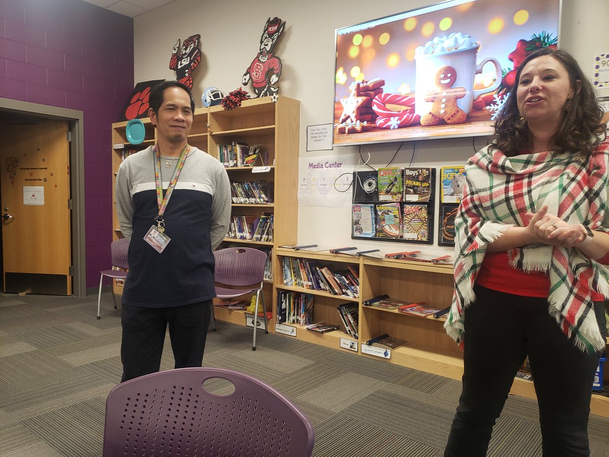 jhdoubleu's tweet image. LUNCH AND LEARN: Principal @SullivanBritton and the Highland Middle School #PaperPros did an outstanding job hosting today's event!  They are the @HarnettCoSchool @paperlearning "Flagship" for a reason! #SuccesswithHCS #InspiringLearners #WholeChild