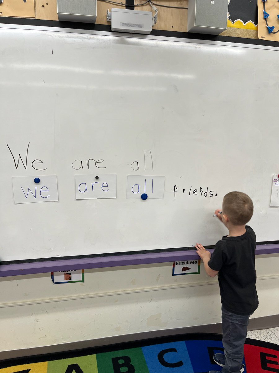 MrsGFDK's tweet photo. Making words and forming sentences! https://t.co/wOmqzRUO7w
