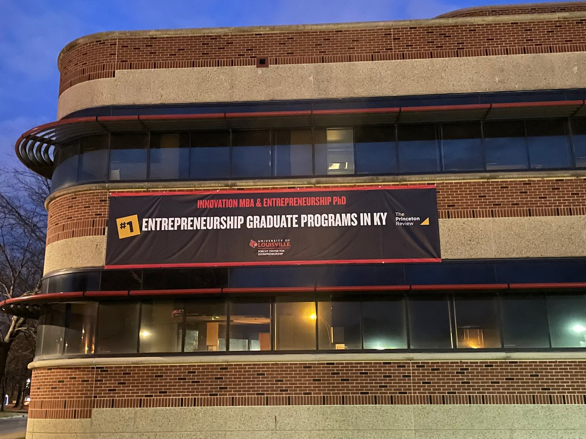ForForcht's tweet image. Next, global domination. Seriously, if you’re going to study entrepreneurship in Kentucky, you’ve found the right place!