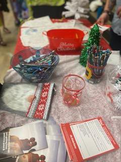 BrandiMarkSF's tweet photo. Kat &amp; Rico were feeling festive ✨🎄 @ Timberlin Creek PTO Light the Night on Dec 7th! Timberlin Creek Elementary is one of the many schools that we sponsor &amp; this event was magical! ❄️ 

#Givingback #Community #BMSF #DecemberwithBMSF #Knowyouragent https://t.co/l0dUiY961t