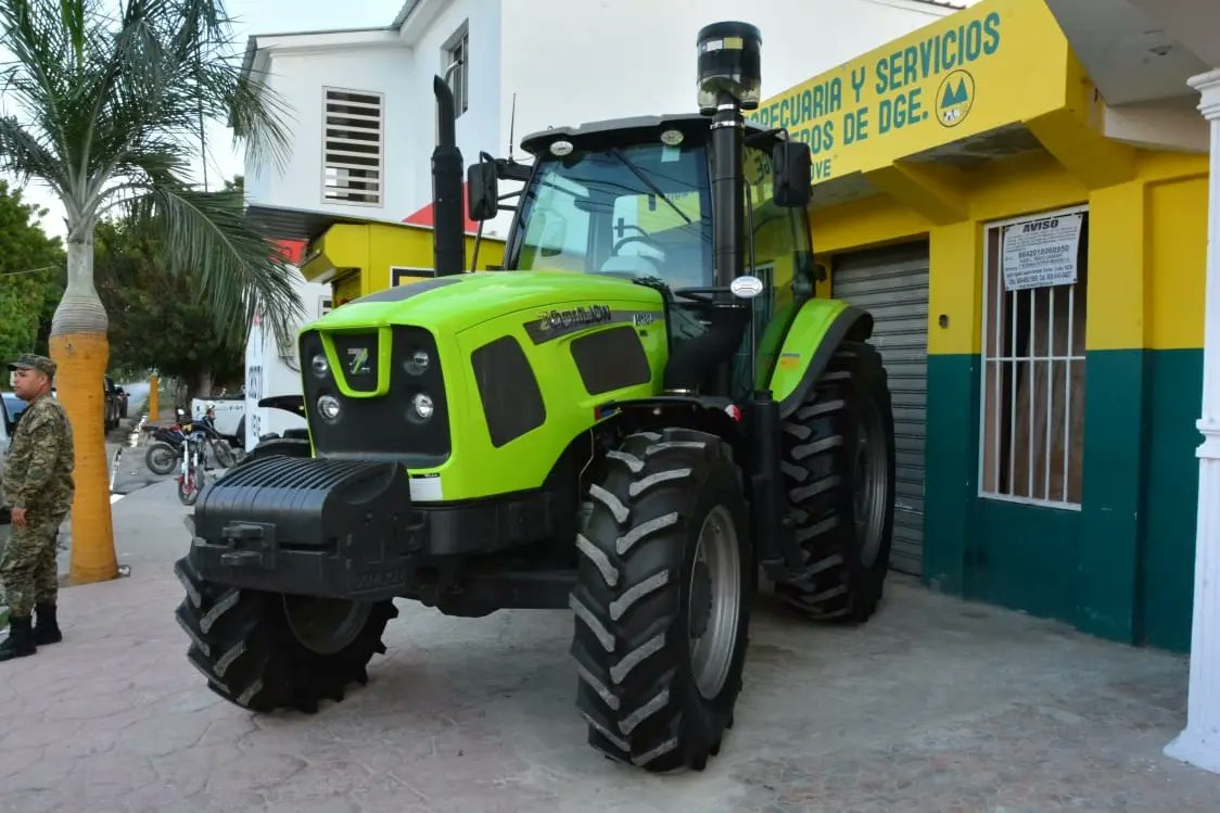 hecmiliogalvan's tweet photo. La tecnología es la clave para hacer productivo nuestro campo y ponerlo competitivo.
El Presidente @luisabinader es el principal aliado del campo dominicano.
#RDProduce
#ElCampoEstáCambiando
#TamoenChivo https://t.co/OiyuGw8B6q