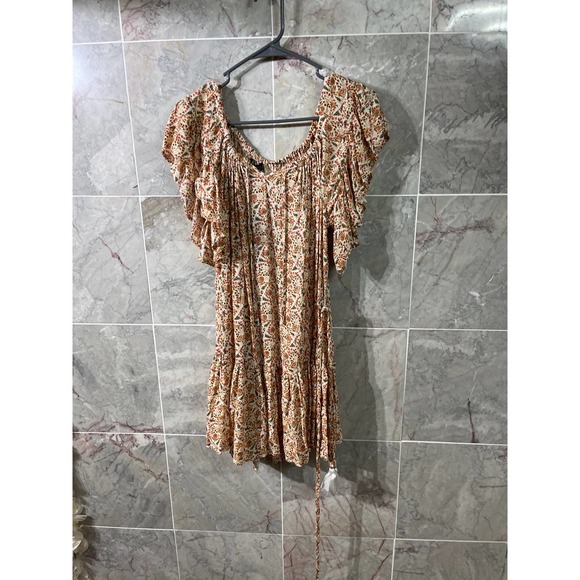 Kmeyer25's tweet photo. So good I had to share! Check out all the items I'm loving on @Poshmarkapp from @IBO_Adams #poshmark #fashion #style #shopmycloset #rachelzoe #hellokitty: https://t.co/jgNONTBr2F https://t.co/JcUbxm1ea1