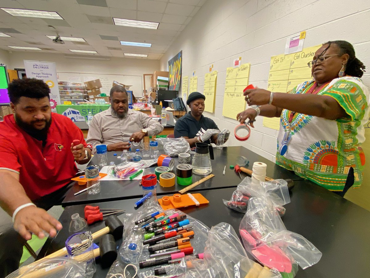 mbakereducator's tweet photo. Yesterday’s Applied PBL &amp; Maker Tools PLEX session was such a success ✨ Teachers were able to use the PBL practices discussed throughout this semester and apply it to some Hands-On, Minds-On work!! 🚛💨 https://t.co/zN4QIlI2R0