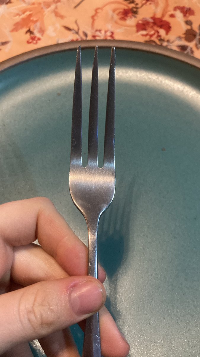evilratbastard's tweet image. autistic ppl: how does this fork make u feel