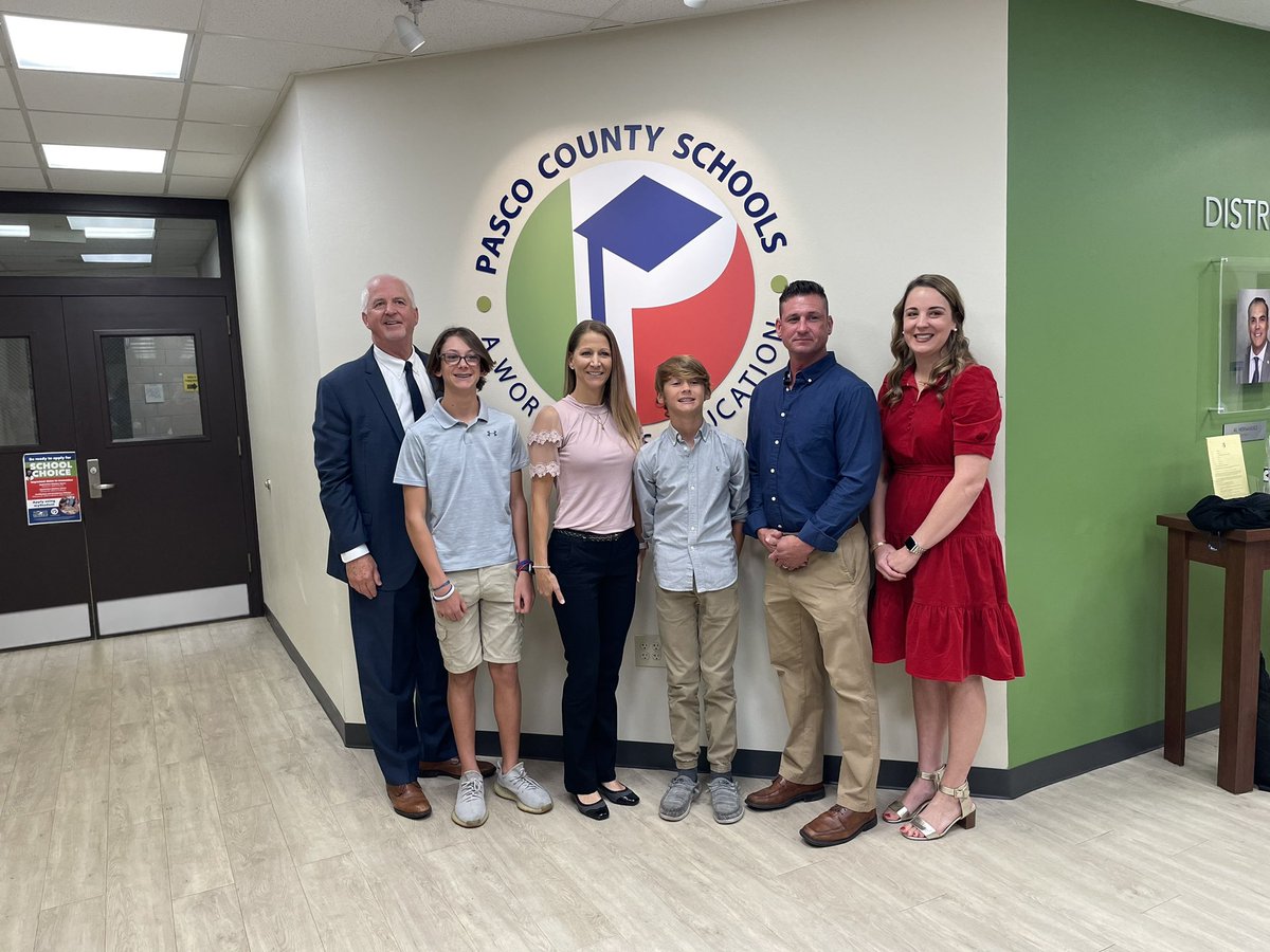RRMSRoyalKnight's tweet photo. Mrs. Darling was recognized at the School Board meeting this evening for being an outstanding Pasco educator! Congratulations and we are so proud to have you in the Royal Family! https://t.co/tW9aylK8c8