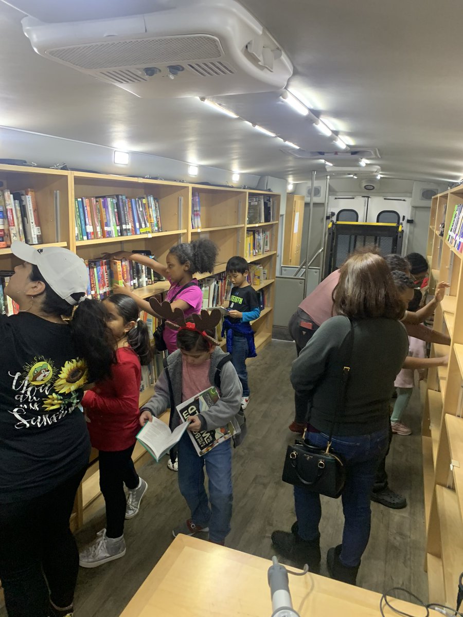 Nina Robinett (@msdavoli) on Twitter photo Stop by <a href="/Steadham_Eagles/">Steadham Elementary</a> and hop on the Reading With Rodney bus during our Literacy Night today! We will be here from 5-6:30! <a href="/jrhobb01/">Jade Hobbs</a> <a href="/MissLataisha/">La'Taisha Stinnette</a> <a href="/blessed35/">Sonya Pierce</a> Stop by <a href="/Steadham_Eagles/">Steadham Elementary</a> and hop on the Reading With Rodney bus during our Literacy Night today! We will be here from 5-6:30! <a href="/jrhobb01/">Jade Hobbs</a> <a href="/MissLataisha/">La'Taisha Stinnette</a> <a href="/blessed35/">Sonya Pierce</a>