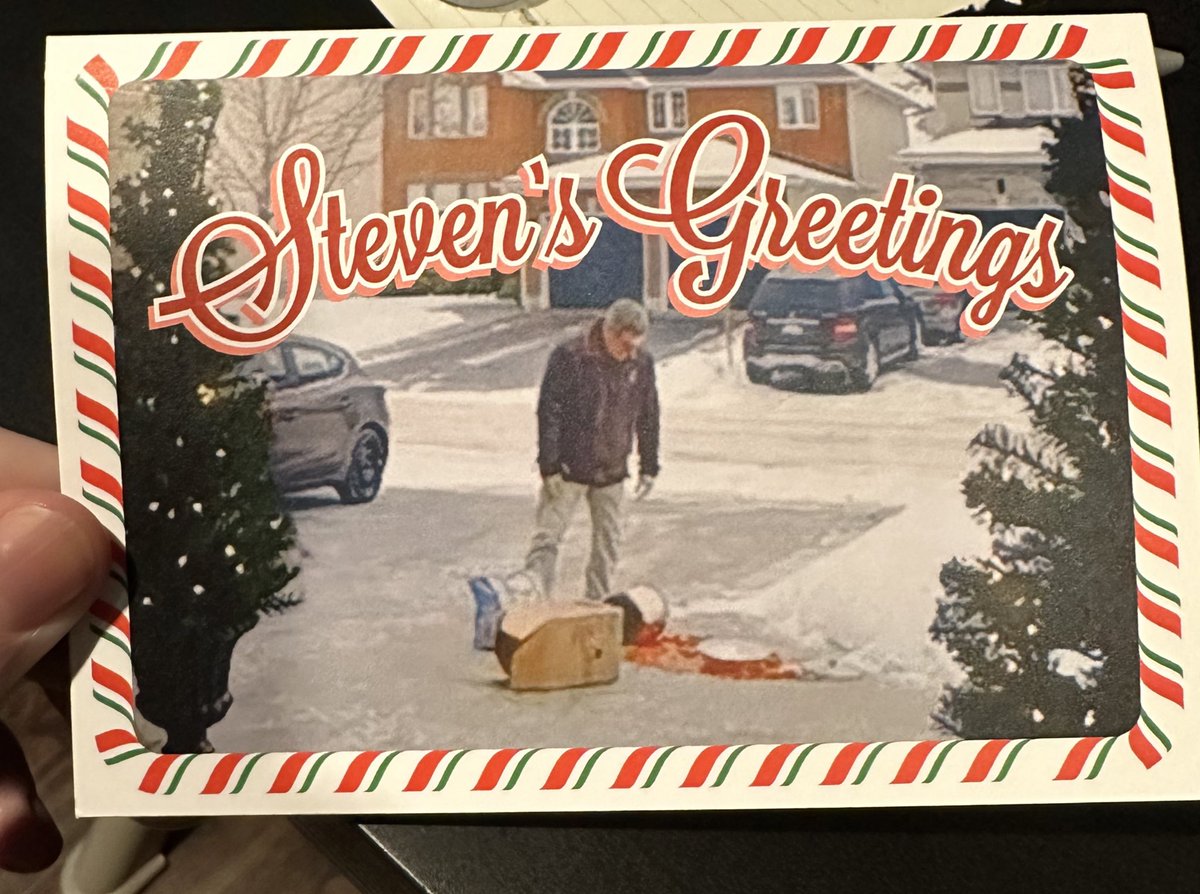 robertguenette's tweet photo. Last Christmas my dad Steve dropped our family’s Christmas dinner on my aunt’s driveway. 

This year I sent out Christmas cards. https://t.co/7zOiDeEgYW
