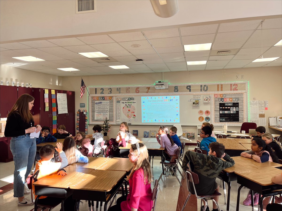 misslachman_GV's tweet photo. Always celebrating each other’s kindness in 3rd grade! ✨☺️♥️ @mstravers_gvsd #SpreadKindnessBuildCommunity https://t.co/SXMgblYVyF