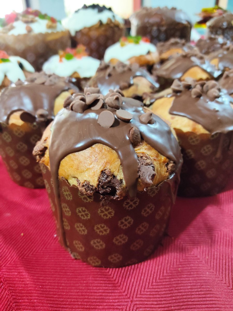 FofiCCP's tweet photo. 🚨Seguimos agendando pedidos 🚨
-
No te quedes sin endulzar tus fiestas, no te quedes sin esta felicidad de sabor. 
No digas que no te avisamos 😋
-
Pedidos: https://t.co/0FtqcgmexU
IG: https://t.co/8UuLLOCdIK
-
!! PARA CHUPARSE LOS DEDOS !! 
😍🤤 https://t.co/vtO2b9eKDf