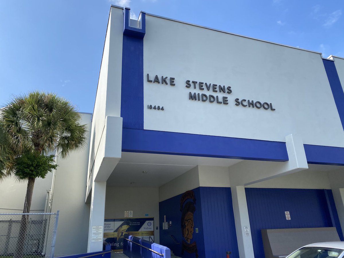 RBobinchuck's tweet photo. What an amazing day of learning with the #InstructionalLeaders of @LsmsSpartans! We analyzed student #DiagnosticData to #AccelerateLearning and address #UnfinishedInstruction.
#iReady #MyiReady @iReadyMDCPS #KnowBetterDoBetter #BeTheChange #MathIsFun #ELAAllDay #EdTech https://t.co/8iy0mJAn2h