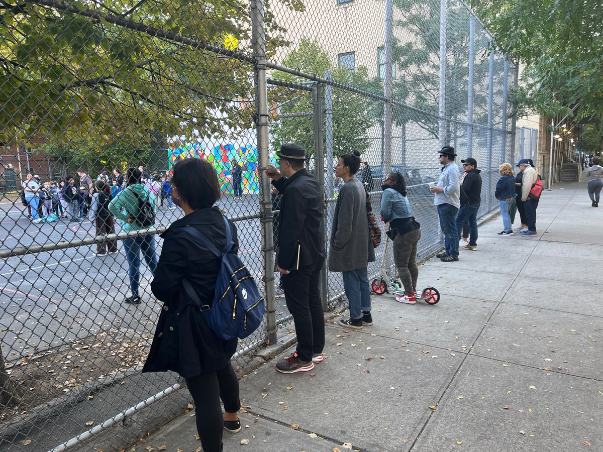 Two elementary schools reside in the same building in the East Village. One is “progressive.” The other struggles to serve its Spanish-speaking population. How did these 2 schools that are only a few feet away end up worlds apart? tinyurl.com/zebn2dus