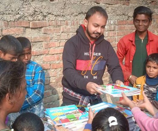 MithileshLife's tweet photo. On occasion #humanrights #humanrightsday #10december #educationfirst #freecoaching #responsblity #educationmatters  #darbhanga #darbhanga_mithila #bihar #socialwork #socialdevelopment #india #mithileshlifecarefoundation #darbhanga #bihar #ssr #sonusood #gautamgambhir #beinghuman https://t.co/aEUJCnCr17