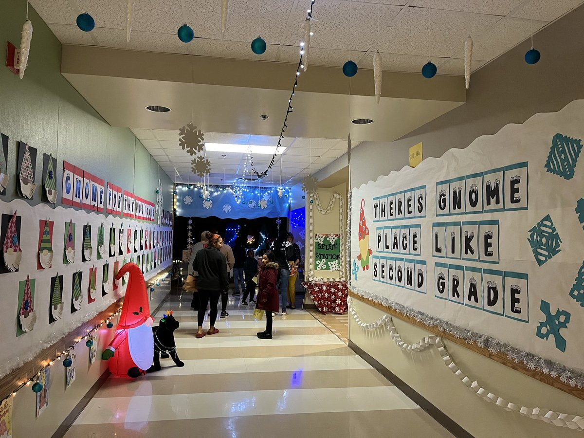Pike_NAS's tweet photo. Lights, Cookies, and Cocoa was a HUGE hit!! Thank you to all our teachers, staff, and students for decking the halls and thank you to our families for coming out to enjoy the evening with us!! https://t.co/OHXUo8ZM8J