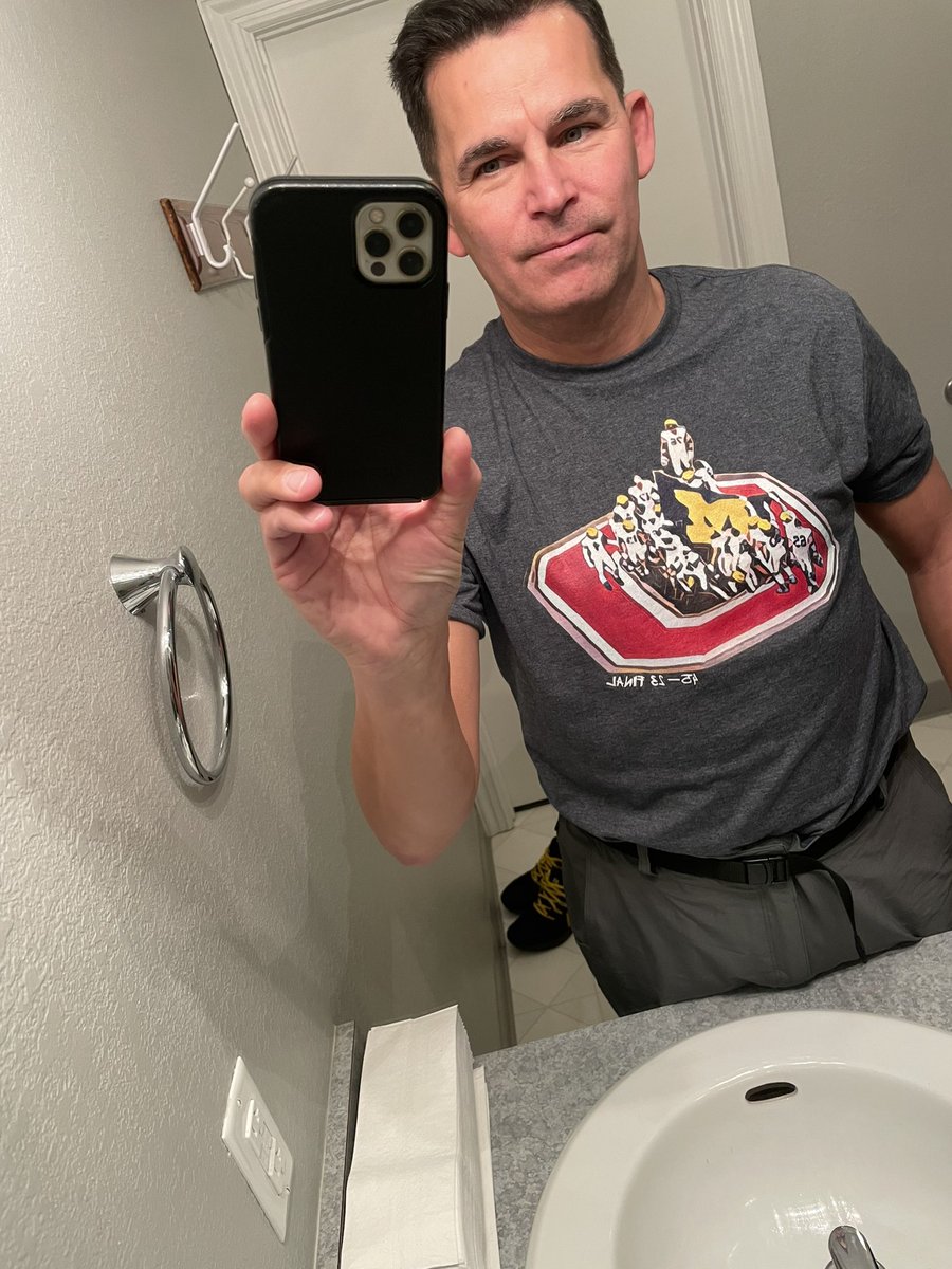 asmilefixer's tweet image. Told my buckeye partners that I bought an OSU shirt to support the B1G in the playoffs