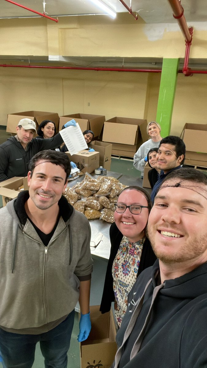 JoeHuntCPA's tweet photo. Had ourselves a night at @CFBNJ !!! @NJCPA https://t.co/XGAyzBZSee