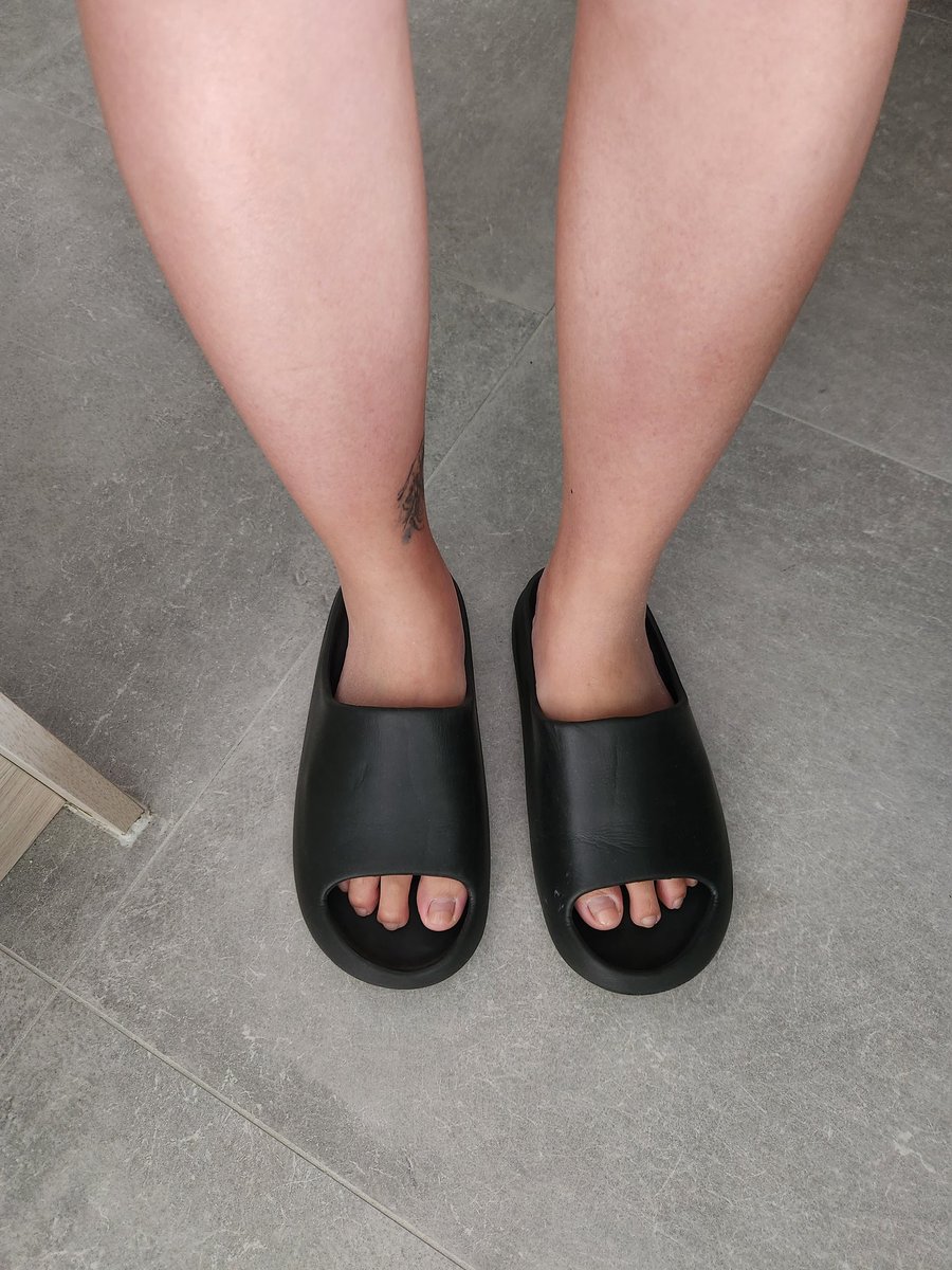 _trishhh's tweet photo. Celebrating the return of my ankles today, yay for 30 weeks 🥳 https://t.co/tH01C1sp8K