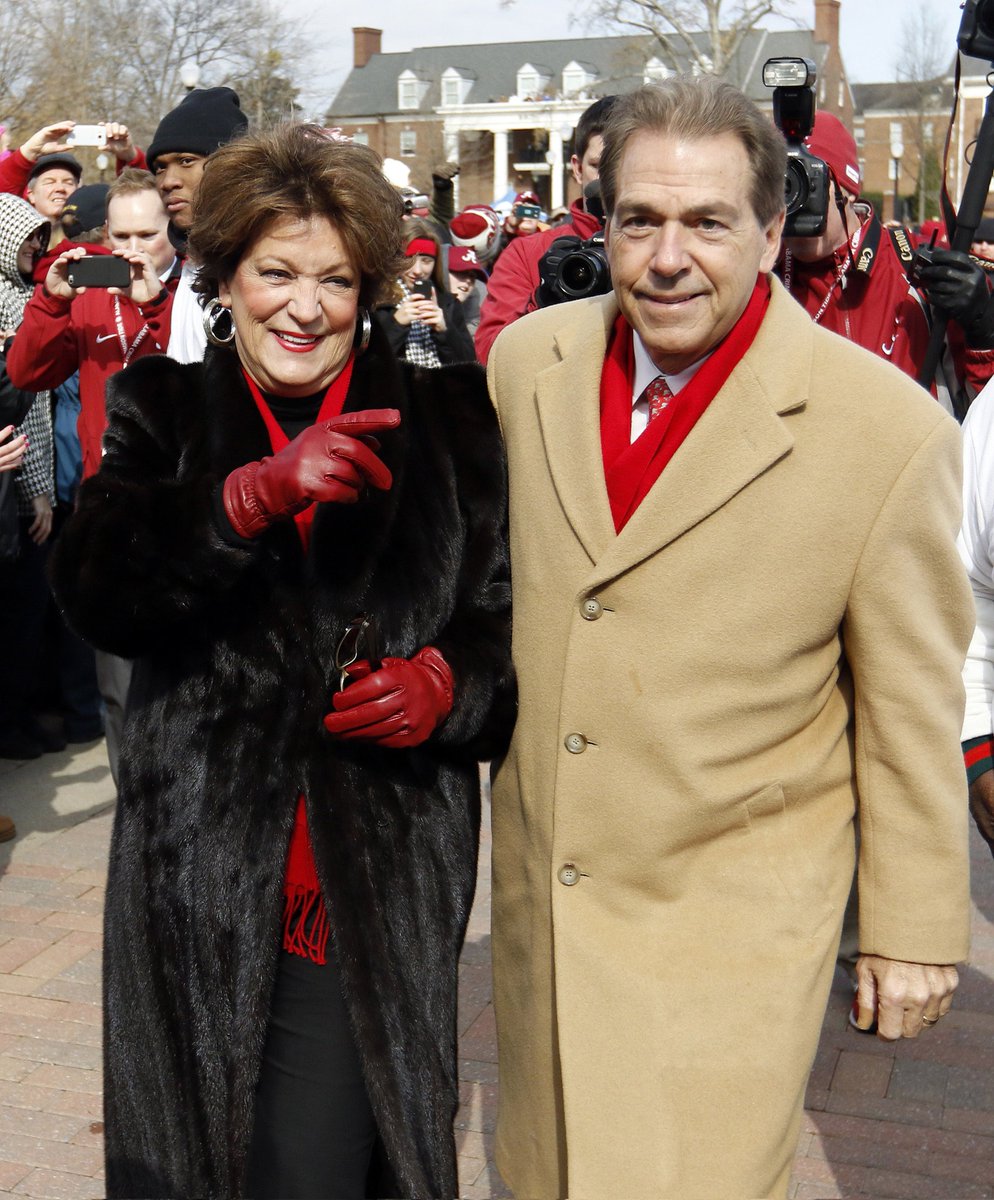 WilliamBrunso10's tweet photo. Appreciate what you have while you can !!!  Coach Saban, we appreciate everything you have done for @AlabamaFTBL  !!! WE LOVE YOU AND MRS. TERRY ❤️ We are blessed 🙌🏾

#Rolltide🐘 https://t.co/F32V71rbYW