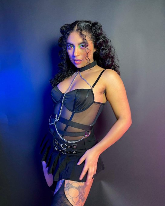 Hello my horny filthy little slut boys 😘 https://t.co/PE0VYyDcEr<a href="/tag/mvsales"class="tags"><span>#mvsales</span></a>