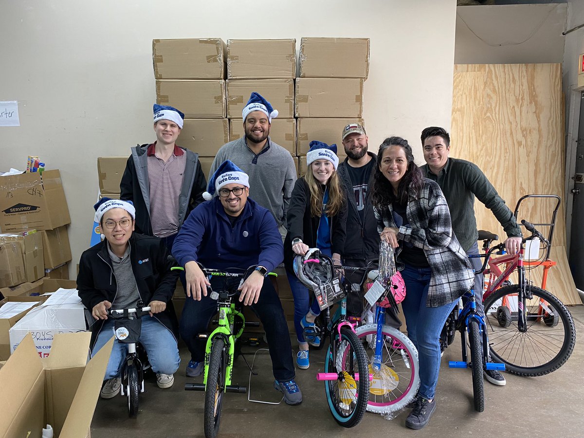 mg2_atx's tweet image. Super loud S/O to this group of “Santa’s Helpers” for making time to assemble bikes in @SantaCops Workshop today! One more day to contribute to our 1st Annual Toy Drive, let’s fill the boxes!!! #LifeAtATT