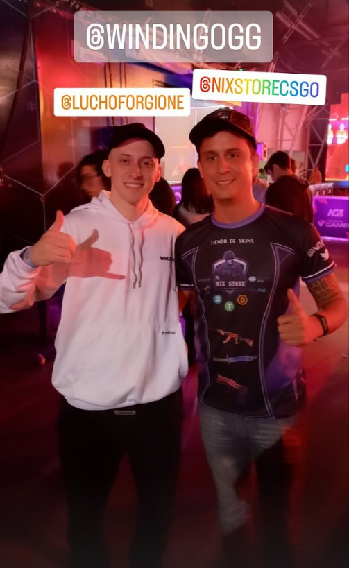 NIXStoreCSGO's tweet photo. Con el federal @luchoforg1 🤙 .
#NIXSTORECSGO #CSGO #SKINS https://t.co/wWkfoxlfQK