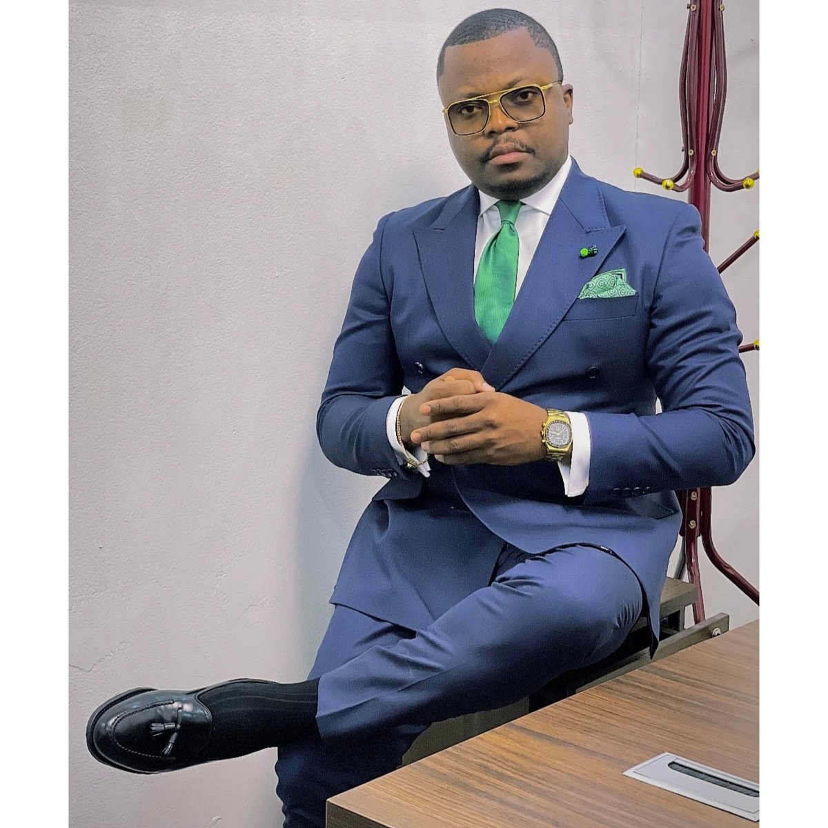 royal_sey's tweet photo. #luxurylifestyles #Kinshasa #Classic #mensstyle https://t.co/Kzb8yKAvcD