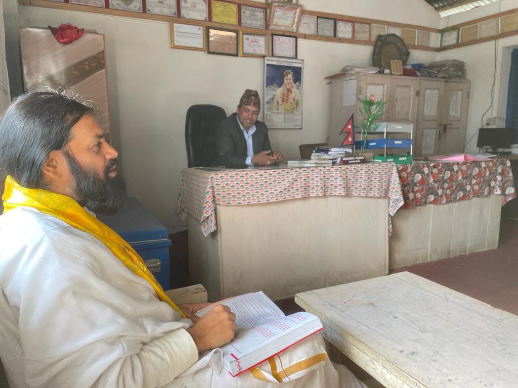 deepuaol's tweet photo. Meeting with the principal and interaction and questions-answers with teachers of Birendrajyoti higher secondary school, Sotang, Nepal.. https://t.co/qADIjPO5f3