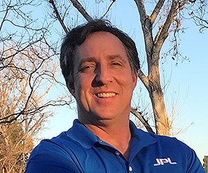 Alumnus Duval Johnson (’14, ’18) will speak at the inaugural Graduate Division Commencement Ceremony at 6 p.m. on Friday, Dec. 16 to celebrate our doctoral and masters graduates! 🎉🎓Johnson leads the Applied Tribology Lab <a href="/NASA/">NASA</a>’s Jet Propulsion Laboratory.