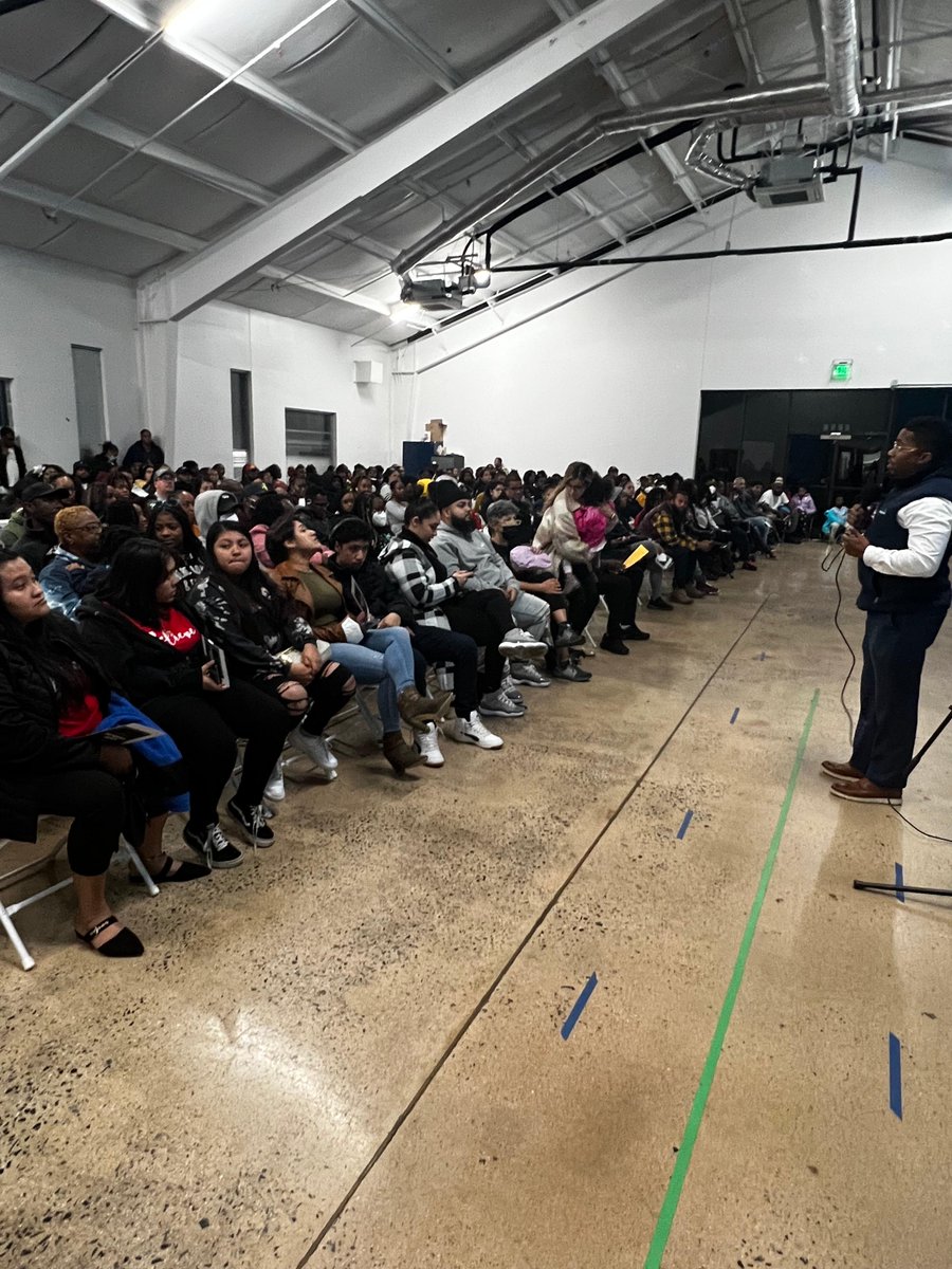 BCDICarolinas's tweet photo. Thank you, @KIPPChange for sharing your space with us! #TogetherWeWIll #FEP @NBCDI #FamilyPower! #ParentsWill 🤎🖤💛🧡 https://t.co/PAguhCD94C