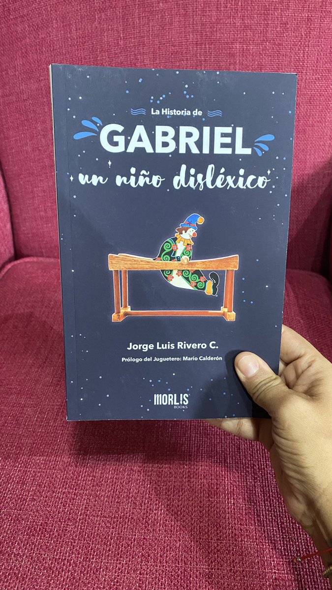 Para cerrar la noche queremos recomendarles este libro 📚❤️

“La historia de Gabriel, un niño disléxico” de <a href="/JorgeLRivero/">Jorge L Rivero C</a> 

Nos demuestra que no hay impedimento, ni montaña, que te impida lograr tus metas luego de haber sido diagnosticado con dislexia.

#RegalaUnLibroEnNavidad