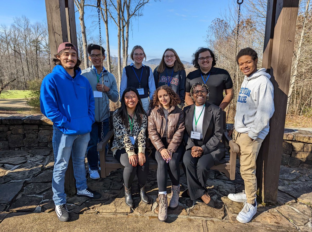 CJ Tsai (@tsailabuga) on Twitter photo Our 2022 Crop Genetics & Genomics #REEU fellows returned to present their research at <a href="/PlantCenterUGA/">PlantCenterUGA</a> Fall Retreat. Jeremiah, Caroline, Ashlynn won undergrad poster awards! <a href="/ccdelacerna/">Chloe DelaCerna</a> <a href="/ash_little11/">Ashlynn Little</a> <a href="/DawsonChilds_/">Dawson</a> <a href="/Carojosebeu/">Caroline</a> <a href="/marintalbrew/">Marin Talbot Brewer</a> <a href="/UGAGradSchool/">UGA Graduate School</a> <a href="/UGAResearch/">UGA Research</a> <a href="/USDA_NIFA/">NIFA</a> Our 2022 Crop Genetics & Genomics #REEU fellows returned to present their research at <a href="/PlantCenterUGA/">PlantCenterUGA</a> Fall Retreat. Jeremiah, Caroline, Ashlynn won undergrad poster awards! <a href="/ccdelacerna/">Chloe DelaCerna</a> <a href="/ash_little11/">Ashlynn Little</a> <a href="/DawsonChilds_/">Dawson</a> <a href="/Carojosebeu/">Caroline</a> <a href="/marintalbrew/">Marin Talbot Brewer</a> <a href="/UGAGradSchool/">UGA Graduate School</a> <a href="/UGAResearch/">UGA Research</a> <a href="/USDA_NIFA/">NIFA</a>