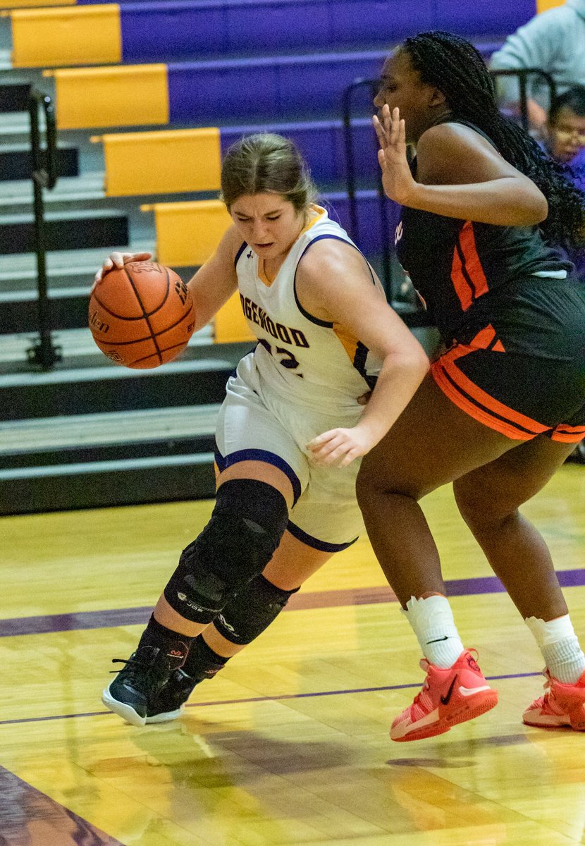 dgoodwin_74's tweet photo. In the first District game of the year Edgewood Ladies are up 29-9 over Commerce at the half. 
     @edgewood_isd @Edgewood_Ath @EdgewoodRadio @vanzandtnews @Tabchoops @TXHSGBB https://t.co/JwLQKw0DN8