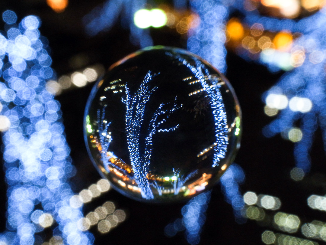 Zenji_Uehara's tweet photo. 宙玉レンズボールで撮影
Soratama Lensball Filter + GR DIGITAL 3
https://t.co/noAVVQ0inF
#soratama #宙玉 #soratama_awards #crystalball #Glassball #水晶玉 #lensball #zoomball #glaskugel #throughthesphere #illumination #イルミネーション #illuminations #christmaslights #Christmas https://t.co/DVdmpBypy9