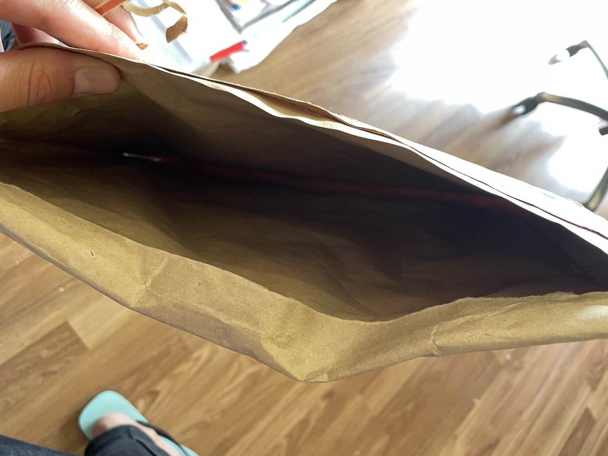 So this just happened - received a completely empty package from JB Hi-Fi. My son's Chrissy present should have been in there. 😮 Crazy weird mistake to have made at the shipping centre! 🤪