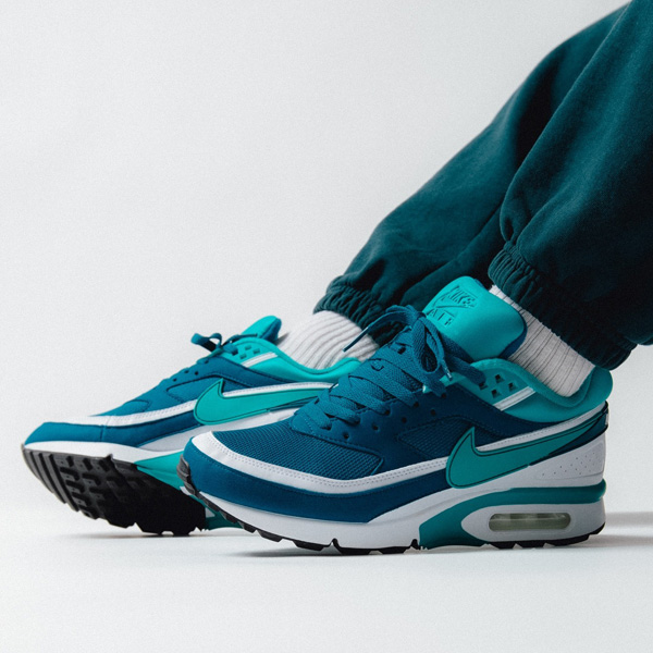 Kicks Deals on X: "The marina/white-grey jade Nike Air Max OG retro on sale for $110.97 + you get FREE shipping. #promotion BUY HERE -&gt; https://t.co/OG1ugJryBH / X