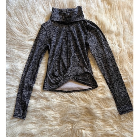 CSCodicorn's tweet image. So good I had to share! Check out all the items I'm loving on @Poshmarkapp #poshmark #fashion #style #shopmycloset #browning #whitehouseblackmarket #lululemonathletica: posh.mk/MOZVmfZUJvb