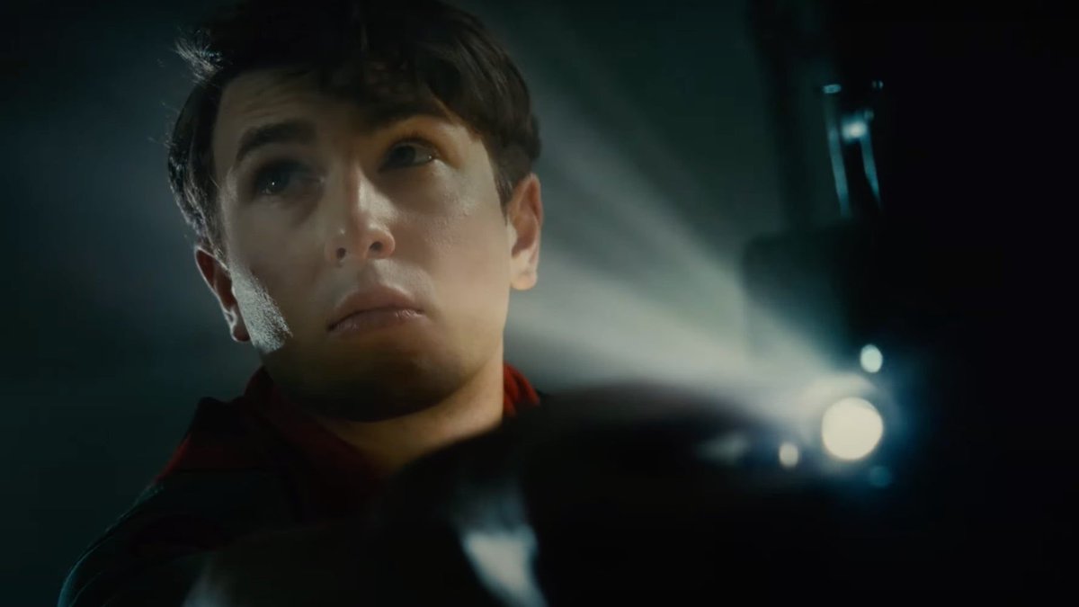 tylerllewtaing's tweet image. Not just a love letter to cinema, but crucially, a film about being consumed by it.
For @FilmCred, my review of THE FABELMANS + how Spielberg’s films and artist’s persona shaped who I am. Here’s to all troubled kids who became obsessive cinephiles 💖 bit.ly/3PrdP9d