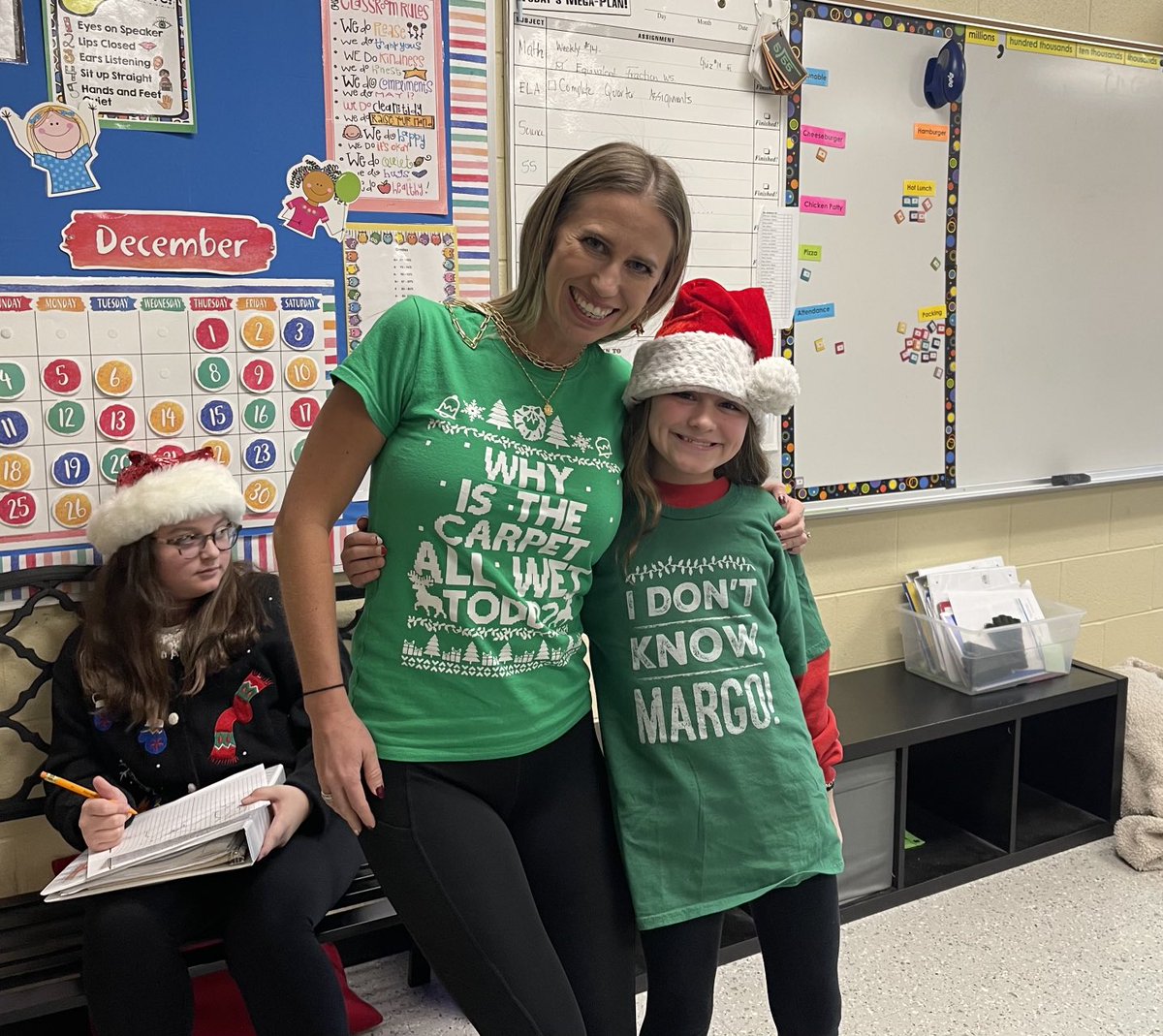 Found my favorite Christmas movie bestie today! #ChristmasVacation ⁦<a href="/VgEagles/">VGEagles</a>⁩