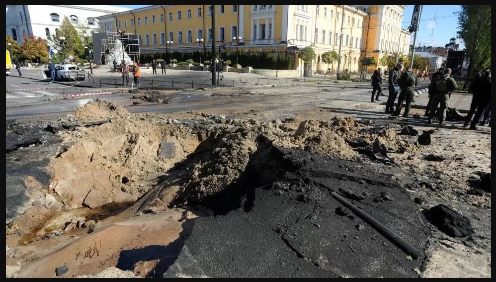 MilGuardian's tweet photo. Ukraine war: US condemns "Brutal" Russian strikes on #Ukraine️ 
https://t.co/mVy4eYIb9f https://t.co/lWjhIdZMOt