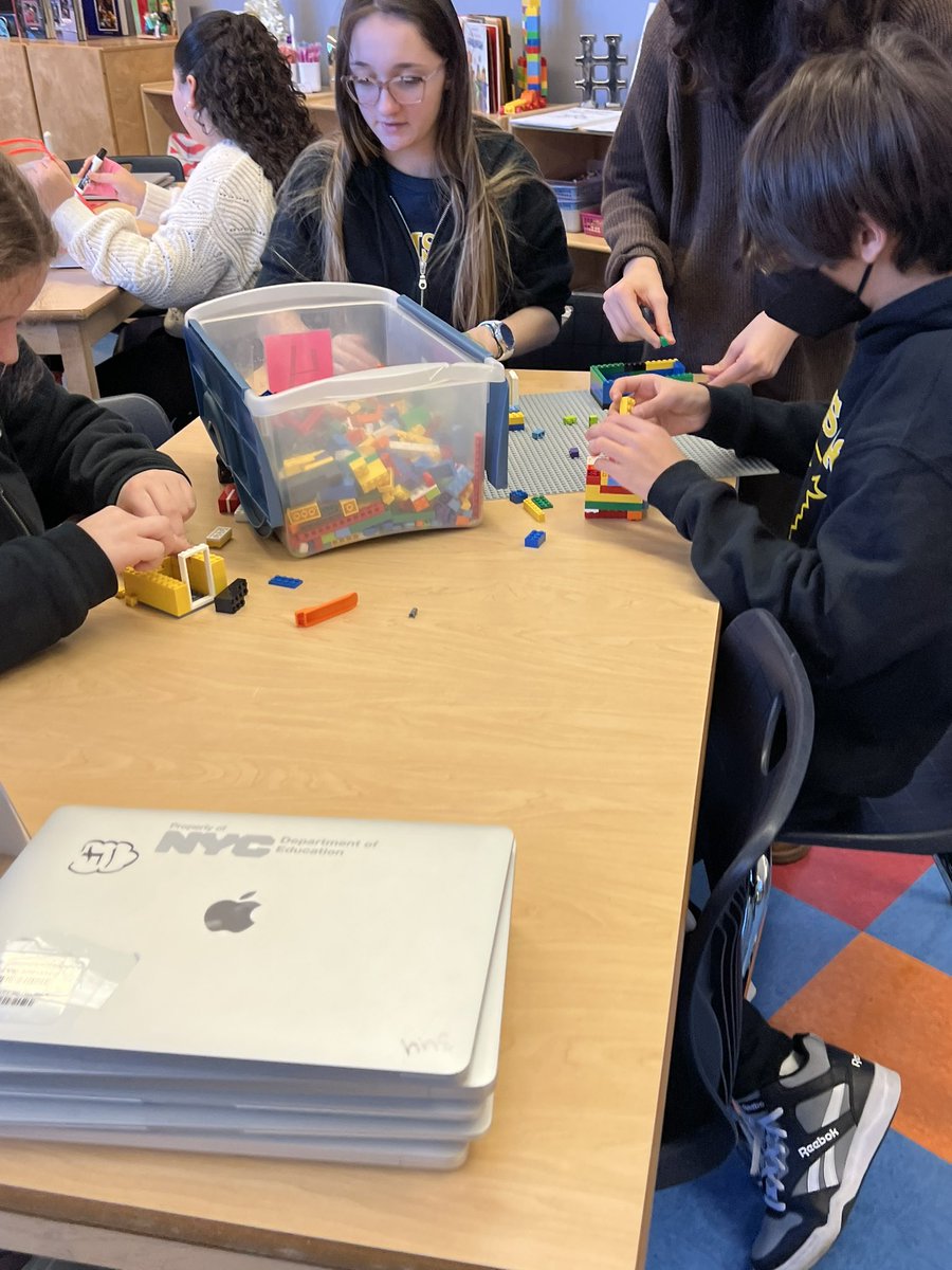 146Bluehawks's tweet photo. Using the 4C’s as we move through Computer Science Stations! @D27NYC @CSforAllNYC @osmo #coding #robotmouse #algorithms @RomeoJennifer #stationteaching @wonderrobotics #snowplow #dash https://t.co/xROLyVTJRr